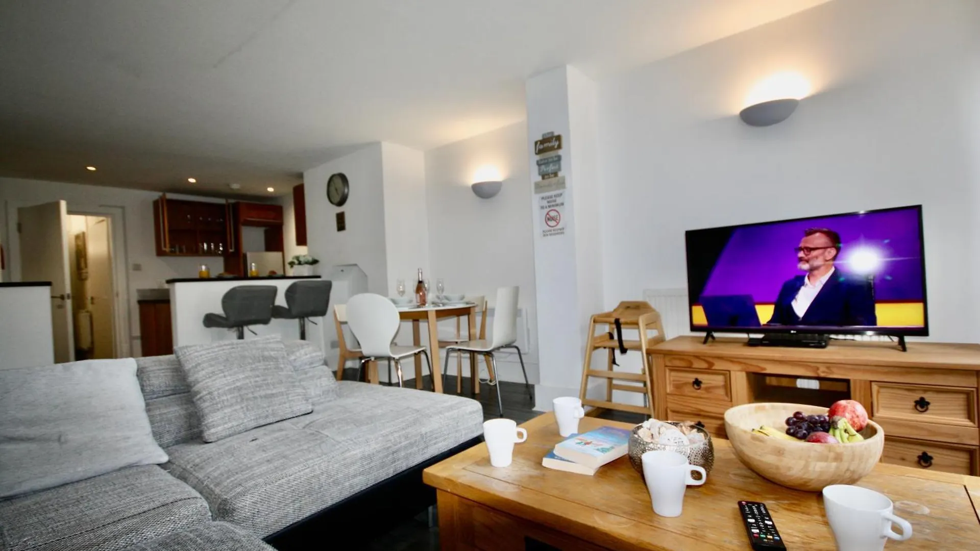 Bournemouth Hot Tub & Sauna Holiday Let