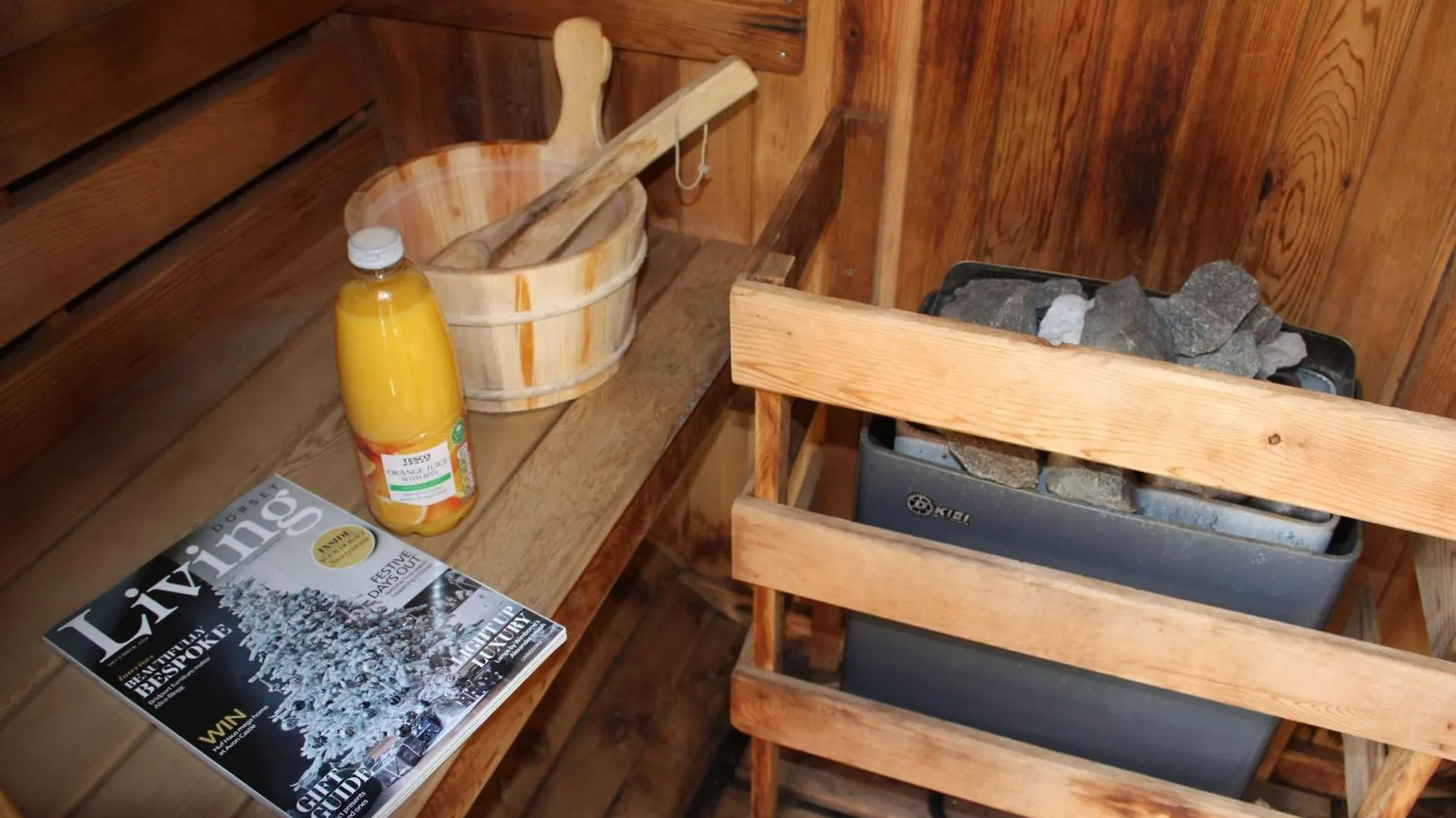 Bournemouth Hot Tub & Sauna Holiday Let