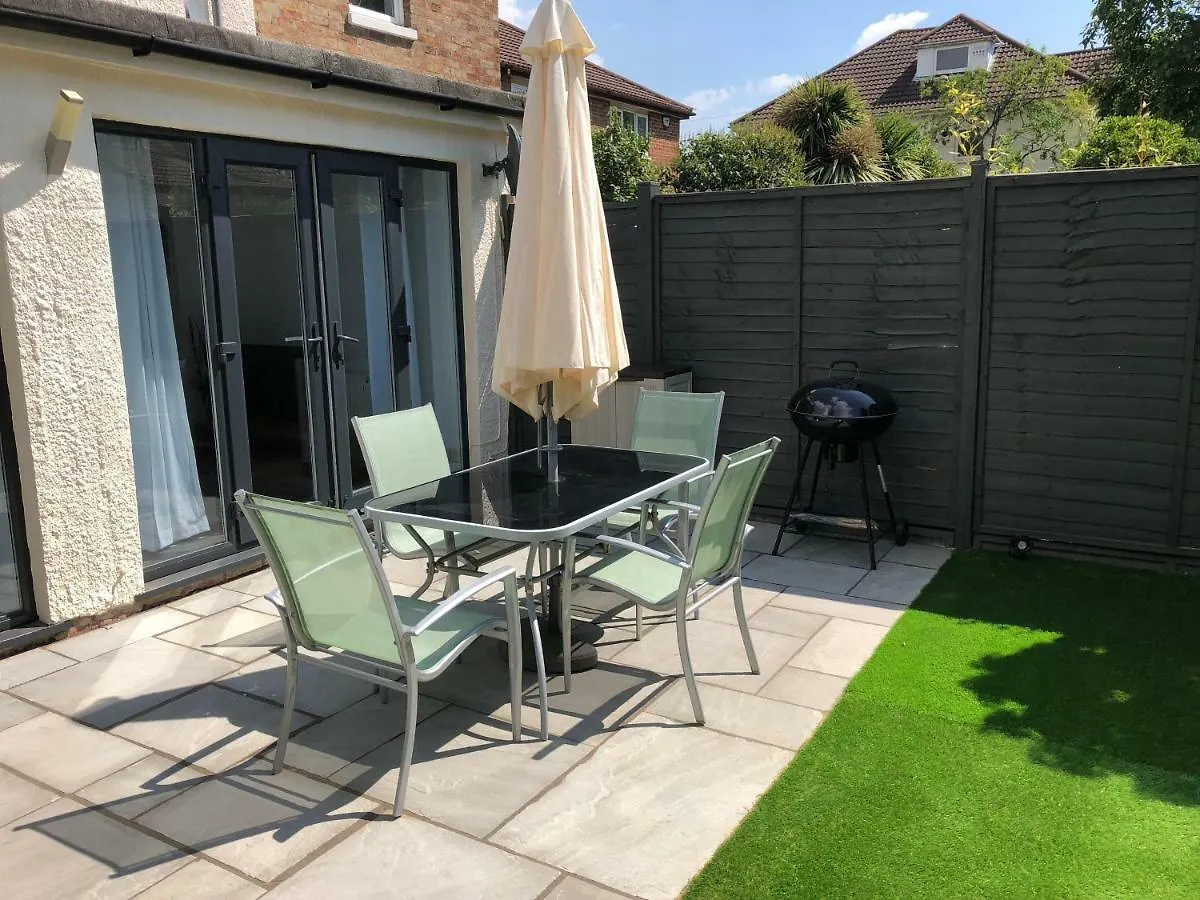 Bournemouth Hot Tub & Sauna Holiday Let Velká Británie