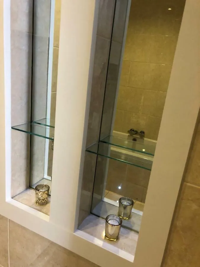 Bournemouth Hot Tub & Sauna Holiday Let Apartmán