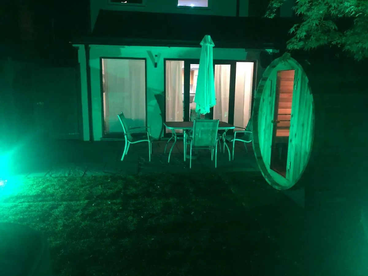 Bournemouth Hot Tub & Sauna Holiday Let Velká Británie