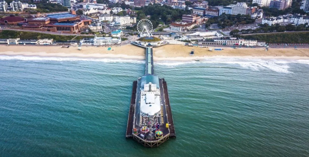 Bournemouth Hot Tub & Sauna Holiday Let 0*,  Velká Británie