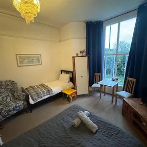 Ensuite Double Room, By University, Sketty, R2 Swansea