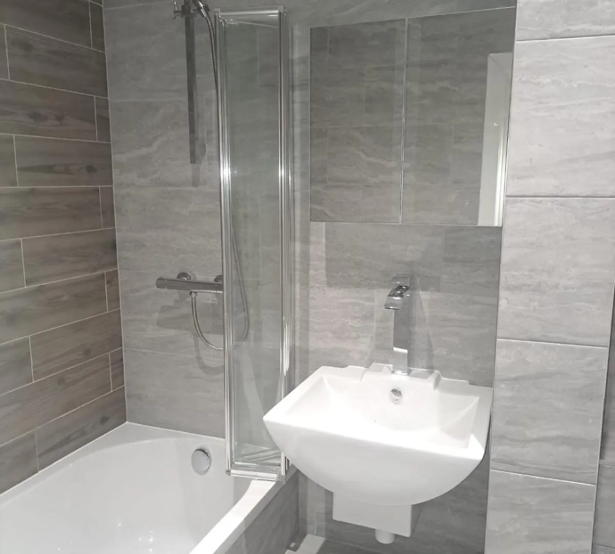 Bournemouth Hot Tub & Sauna Holiday Let