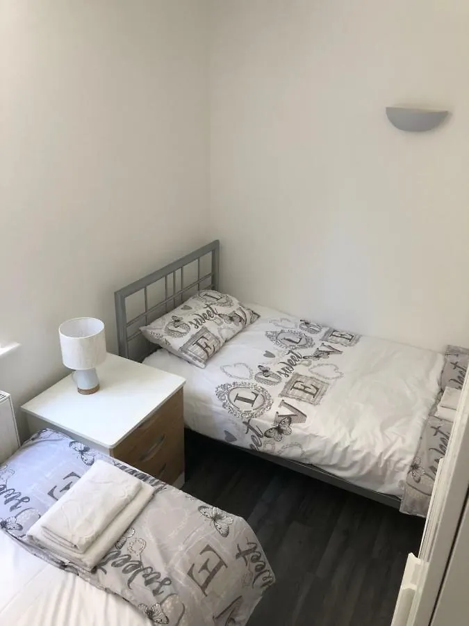 Bournemouth Hot Tub & Sauna Holiday Let